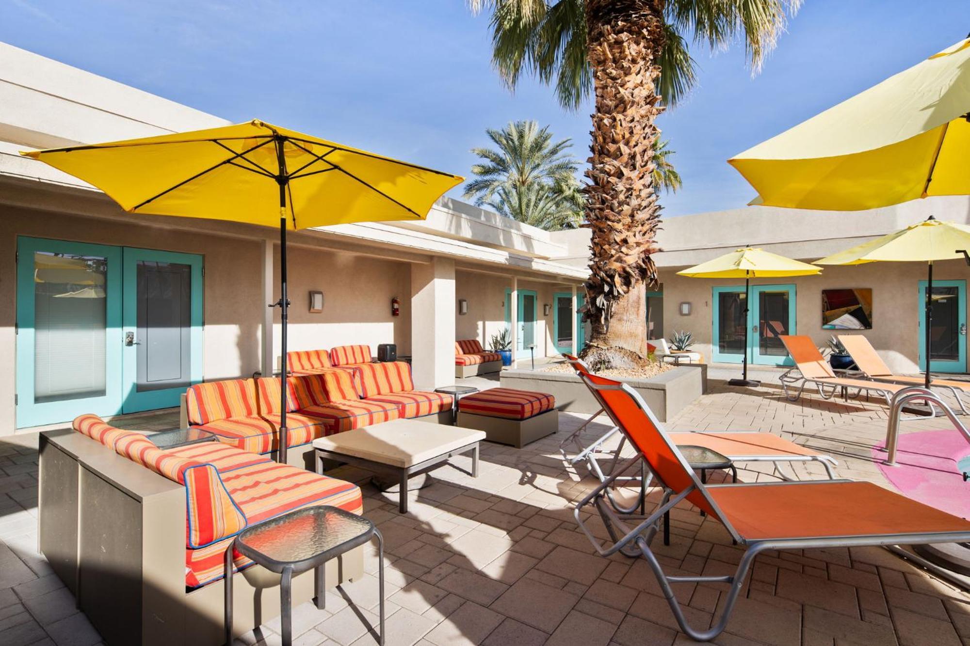 El Noa Noa Hotel Palm Springs